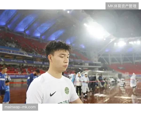 国家队身价更新至1330万欧元,王钰栋以180万欧成为国足阵中最昂贵的球员 国家队身价更新至1330万欧元,王钰栋以180万欧成为国足阵中最昂贵的球员